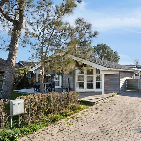 Holiday home Cosy Holiday Home With Sea View *